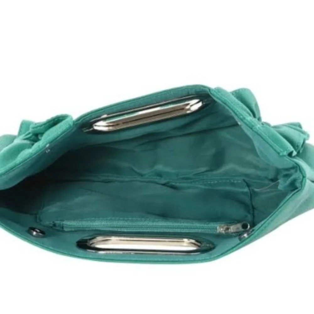 CUTE GREEN CLUTCH - Picture 3 of 3
